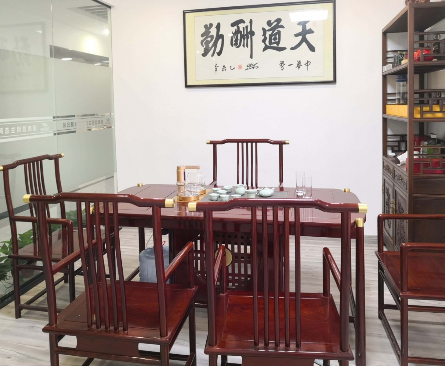 68a44f80e69cb1def4ab36b8972a8a1.jpg
