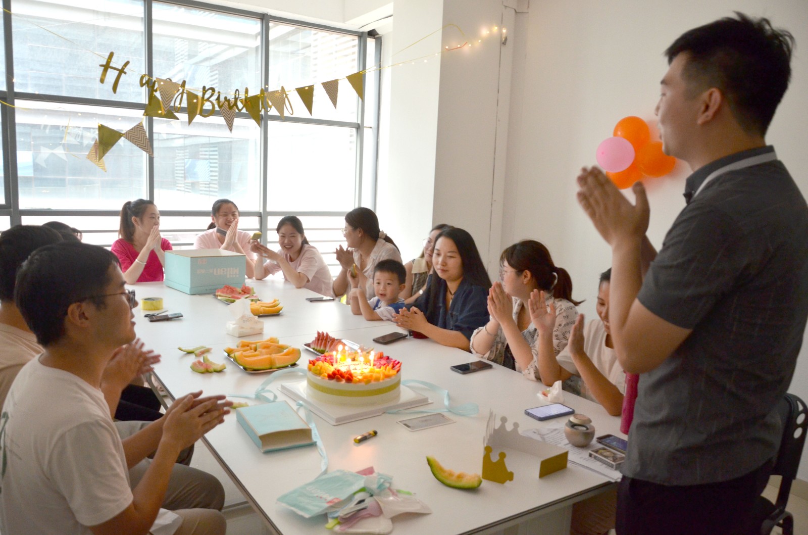 员工生日会